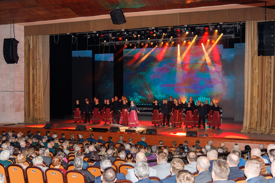 Торжественное собрание ко Дню защитника Отечества во Владимире