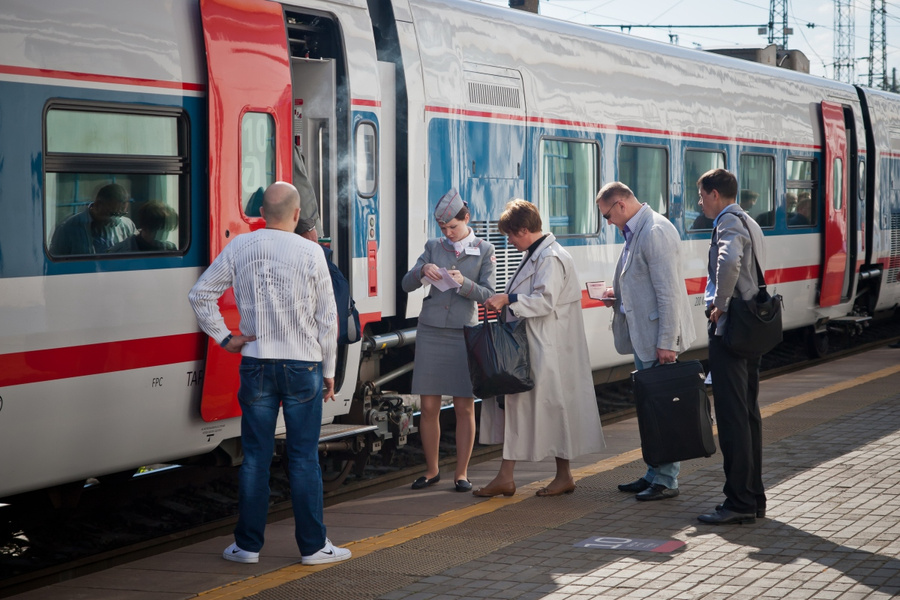 Москва ковров ласточка. Ласточка ковров. РЖД Ласточка в Коврове. Ласточка ковров Москва. Поезд Ласточка ковров Москва.