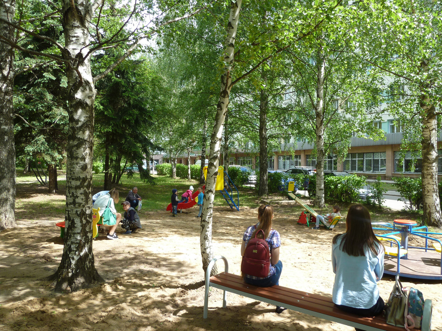 Детские площадки проекты. Игровая площадка на терраса. Вертолетная площадка на территории областной больницы в иваново. Сквер областная больница тула. Поселок краснооктябрьский глушковский район больница.