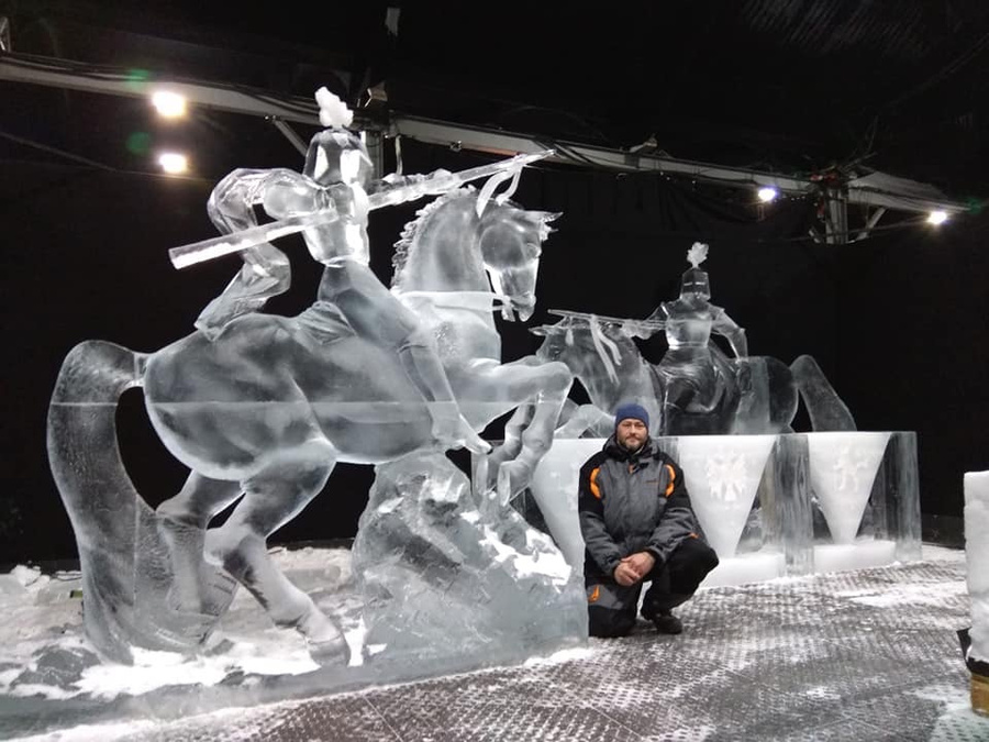 Ледовая 2. Ледовые фигуры Нарышкин Бастион. Скульптуры изо льда. Скульптуры из лед скульпторами. Самые красивые ледовые фигуры.