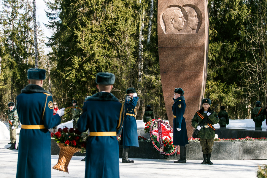 Мемориал гагарину в киржаче фото