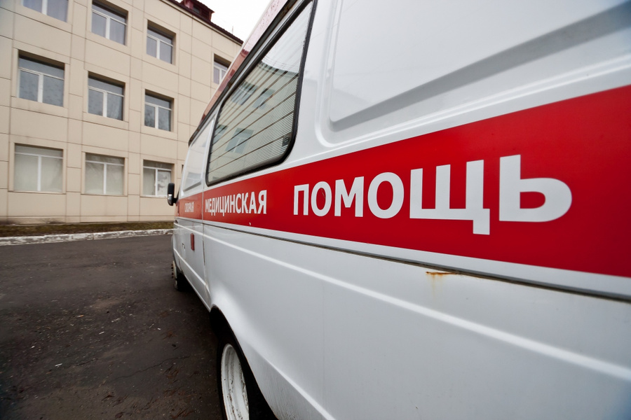 Скорая под окнами дома. Скорая гусь-хрустальный номер телефона. Уаз буханка скорая. Скорая гусь хрустальный. Фельдшер тогучин.